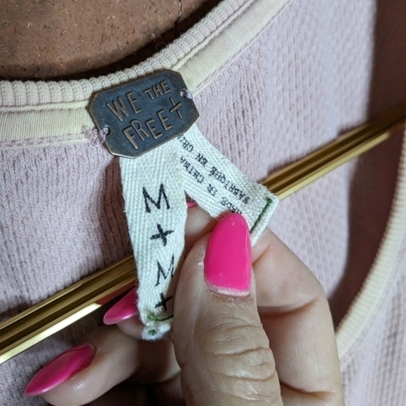 Free People‎ We the Free Medium Pale Pink Thermal V-Neck w/ Decorative Sleeves - Picture 5 of 11